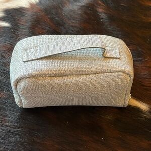 L’Oréal Textured Light Gray Travel Cosmetic Pouch